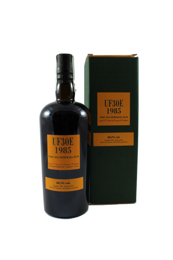 UITVLUGT UF30E 1985 27 YEAR 70CL 60,7%